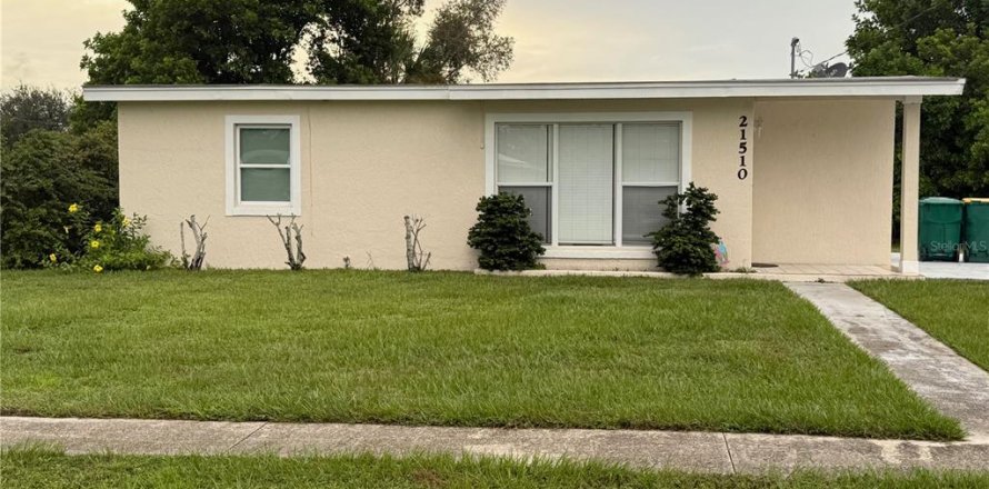 Casa en Port Charlotte, Florida 2 dormitorios, 71.35 m2 № 1915837