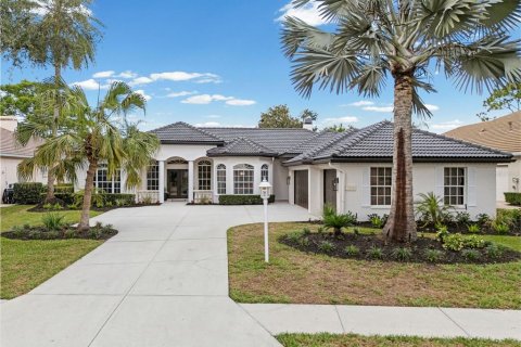 House in University Park, Florida 3 bedrooms, 215.16 sq.m. № 2221447 - photo 28