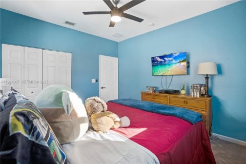 Casa en venta en Cutler Bay, Florida, 4 dormitorios, 272.58 m2 № 1982606 - foto 23