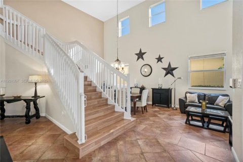 Casa en venta en Cutler Bay, Florida, 4 dormitorios, 272.58 m2 № 1982606 - foto 4