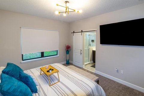 House in Davenport, Florida 4 bedrooms, 169.36 sq.m. № 2108551 - photo 3