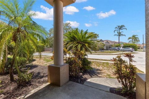 Villa ou maison à vendre à New Port Richey, Floride: 4 chambres, 227.24 m2 № 2138365 - photo 5