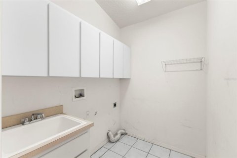 Villa ou maison à vendre à New Port Richey, Floride: 4 chambres, 227.24 m2 № 2138365 - photo 18