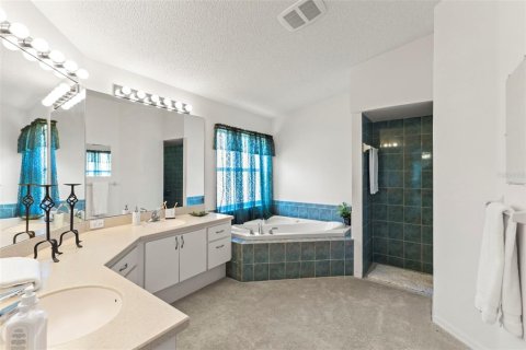 Villa ou maison à vendre à New Port Richey, Floride: 4 chambres, 227.24 m2 № 2138365 - photo 29