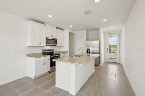 Villa ou maison à vendre à Poinciana, Floride: 3 chambres, 117.89 m2 № 1578238 - photo 12