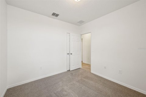 Villa ou maison à vendre à Poinciana, Floride: 3 chambres, 117.89 m2 № 1578238 - photo 15
