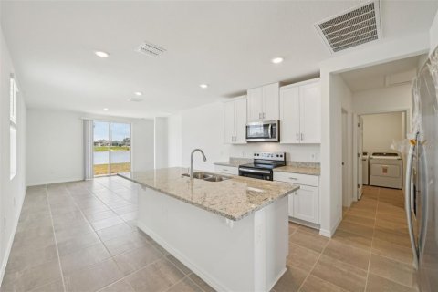 Villa ou maison à vendre à Poinciana, Floride: 3 chambres, 117.89 m2 № 1578238 - photo 10