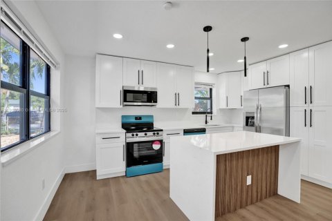 Casa en venta en Hollywood, Florida, 3 dormitorios, 107.67 m2 № 1974055 - foto 14