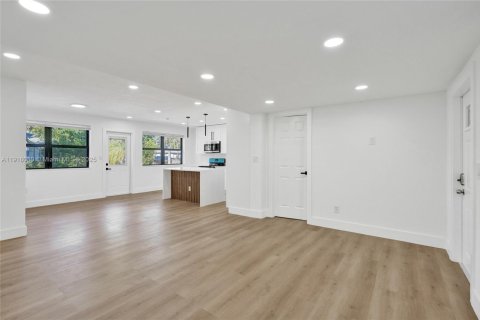 Casa en venta en Hollywood, Florida, 3 dormitorios, 107.67 m2 № 1974055 - foto 20