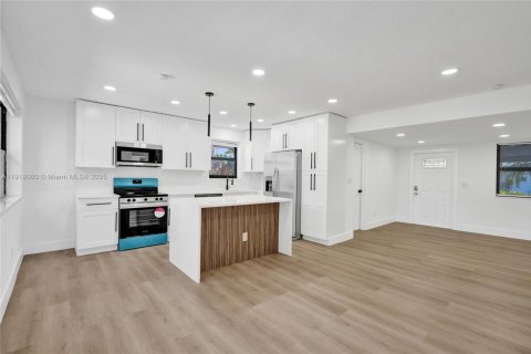 Casa en venta en Hollywood, Florida, 3 dormitorios, 107.67 m2 № 1974055 - foto 17