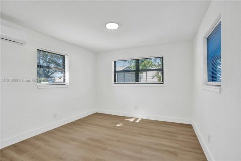 Casa en venta en Hollywood, Florida, 3 dormitorios, 107.67 m2 № 1974055 - foto 28