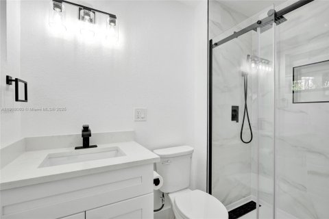 Casa en venta en Hollywood, Florida, 3 dormitorios, 107.67 m2 № 1974055 - foto 25