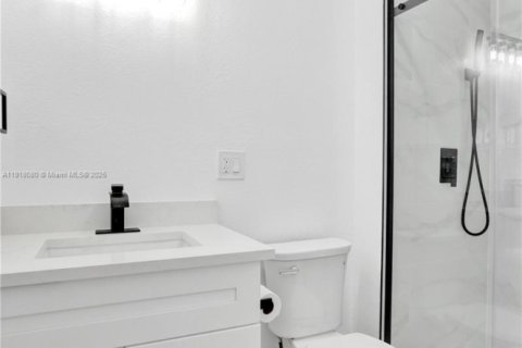 Casa en venta en Hollywood, Florida, 3 dormitorios, 107.67 m2 № 1974055 - foto 24