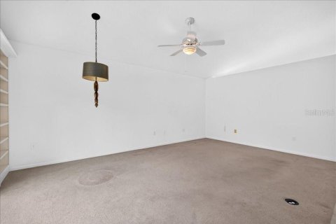 Casa en venta en Ormond Beach, Florida, 3 dormitorios, 204.38 m2 № 2419353 - foto 8