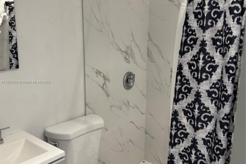 Propiedad comercial en alquiler en Miami, Florida, 1 dormitorio, 131.92 m2 № 1871814 - foto 5
