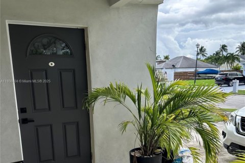 Commercial property in Miami, Florida 1 bedroom, 131.92 sq.m. № 1871814 - photo 1