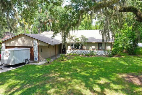 House in Sanford, Florida 4 bedrooms, 211.45 sq.m. № 2308445