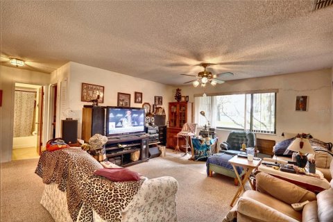 Villa ou maison à vendre à Sanford, Floride: 4 chambres, 211.45 m2 № 2308445 - photo 6
