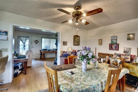 Villa ou maison à vendre à Sanford, Floride: 4 chambres, 211.45 m2 № 2308445 - photo 5