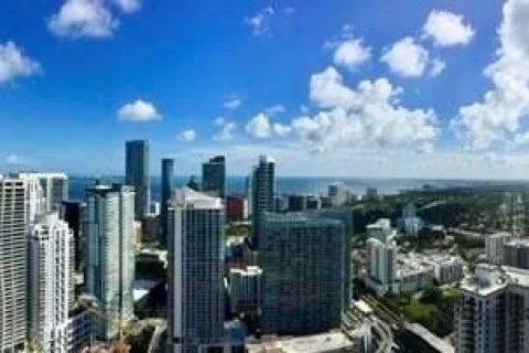 Condo in Miami, Florida, 4 bedrooms  № 2073030