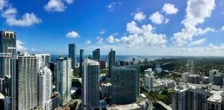 Condominio en Miami, Florida, 4 dormitorios № 2073030