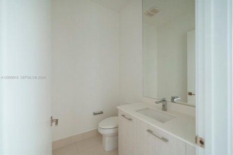 Condominio en alquiler en Miami, Florida, 4 dormitorios, 215.9 m2 № 2073030 - foto 30