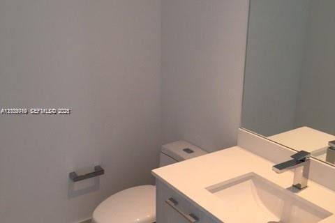 Condominio en alquiler en Miami, Florida, 4 dormitorios, 215.9 m2 № 2073030 - foto 8