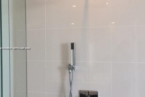 Condominio en alquiler en Miami, Florida, 4 dormitorios, 215.9 m2 № 2073030 - foto 18