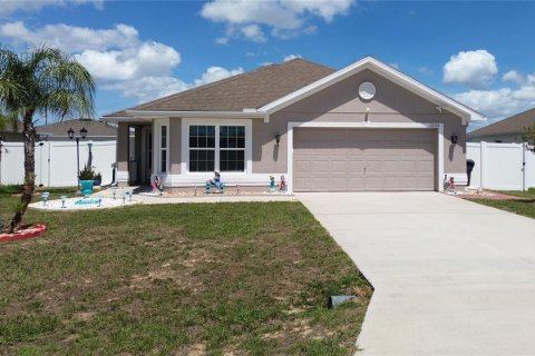 Casa en Poinciana, Florida 3 dormitorios, 125.23 m2 № 2104438