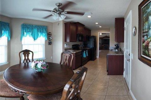 House in Poinciana, Florida 3 bedrooms, 125.23 sq.m. № 2104438 - photo 8