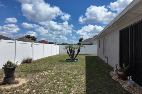 House in Poinciana, Florida 3 bedrooms, 125.23 sq.m. № 2104438 - photo 27