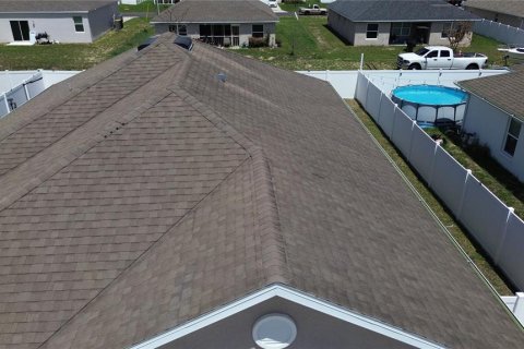 House in Poinciana, Florida 3 bedrooms, 125.23 sq.m. № 2104438 - photo 23