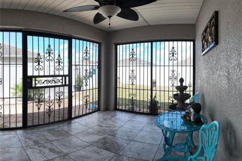 House in Poinciana, Florida 3 bedrooms, 125.23 sq.m. № 2104438 - photo 25