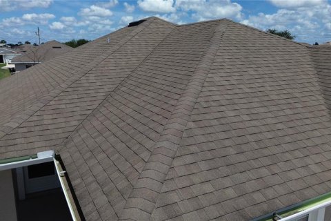 House in Poinciana, Florida 3 bedrooms, 125.23 sq.m. № 2104438 - photo 24