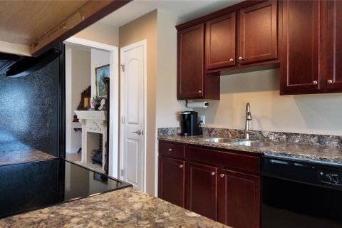House in Poinciana, Florida 3 bedrooms, 125.23 sq.m. № 2104438 - photo 7