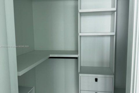 Copropriété à vendre à Miami, Floride: 2 chambres, 106.19 m2 № 1937215 - photo 7