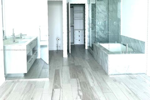 Condominio en venta en Miami, Florida, 2 dormitorios, 106.19 m2 № 1937215 - foto 6