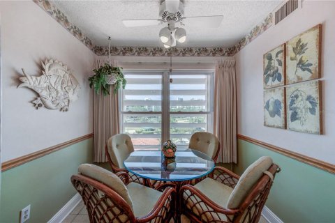 Condo in South Pasadena, Florida, 2 bedrooms  № 1655809 - photo 10