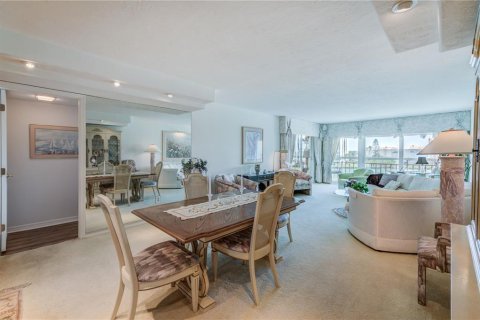 Condo in South Pasadena, Florida, 2 bedrooms  № 1655809 - photo 6