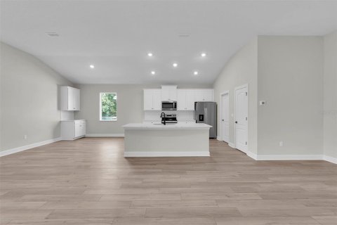 Casa en venta en Palm Coast, Florida, 4 dormitorios, 217.02 m2 № 1618230 - foto 4