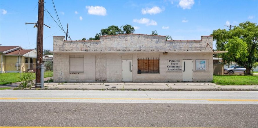 Propiedad comercial en Tampa, Florida 124.86 m2 № 2398301