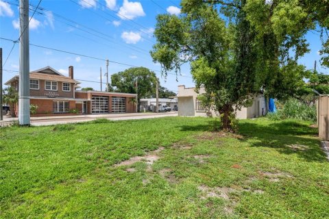 Propiedad comercial en venta en Tampa, Florida, 124.86 m2 № 2398301 - foto 8