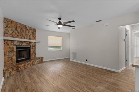 House in Inverness, Florida 2 bedrooms, 104.42 sq.m. № 1798446 - photo 8
