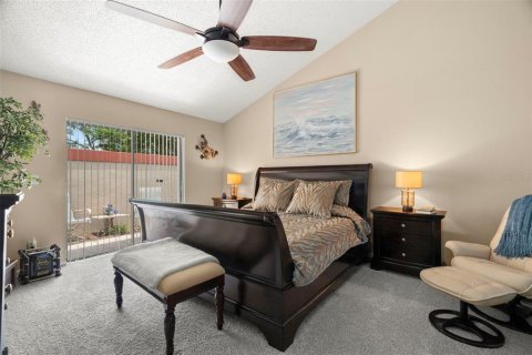 House in Tampa, Florida 4 bedrooms, 220.83 sq.m. № 1824529 - photo 19