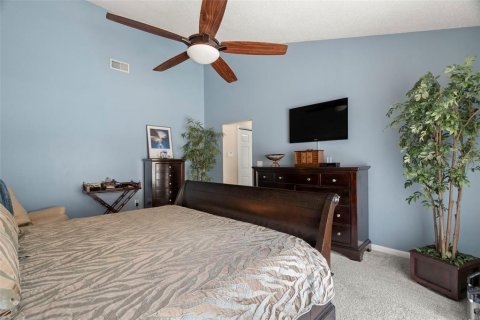 House in Tampa, Florida 4 bedrooms, 220.83 sq.m. № 1824529 - photo 20