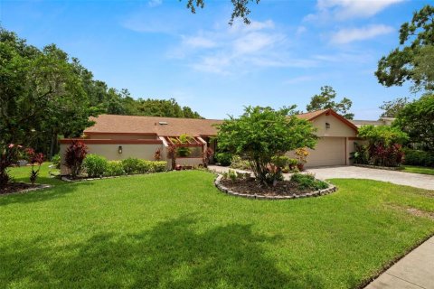 House in Tampa, Florida 4 bedrooms, 220.83 sq.m. № 1824529 - photo 2