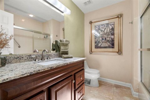 House in Tampa, Florida 4 bedrooms, 220.83 sq.m. № 1824529 - photo 26