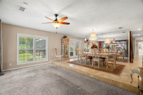 House in Tampa, Florida 4 bedrooms, 220.83 sq.m. № 1824529 - photo 18