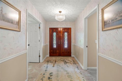 House in Tampa, Florida 4 bedrooms, 220.83 sq.m. № 1824529 - photo 7