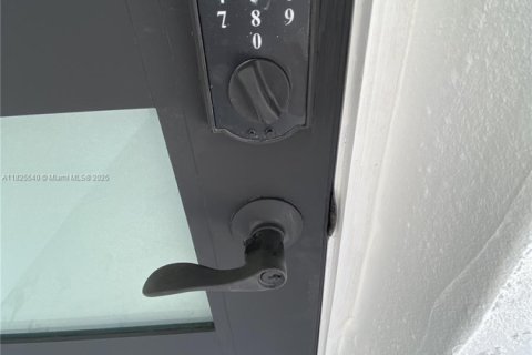 House in Boynton Beach, Florida 2 bedrooms, 132.66 sq.m. № 1934682 - photo 21